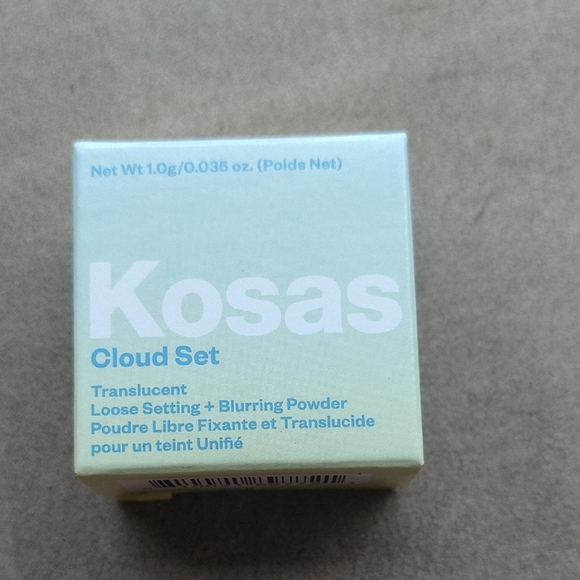 Kosas | Makeup | Kosas Cloud Set Translucent Powder In Light Green ...